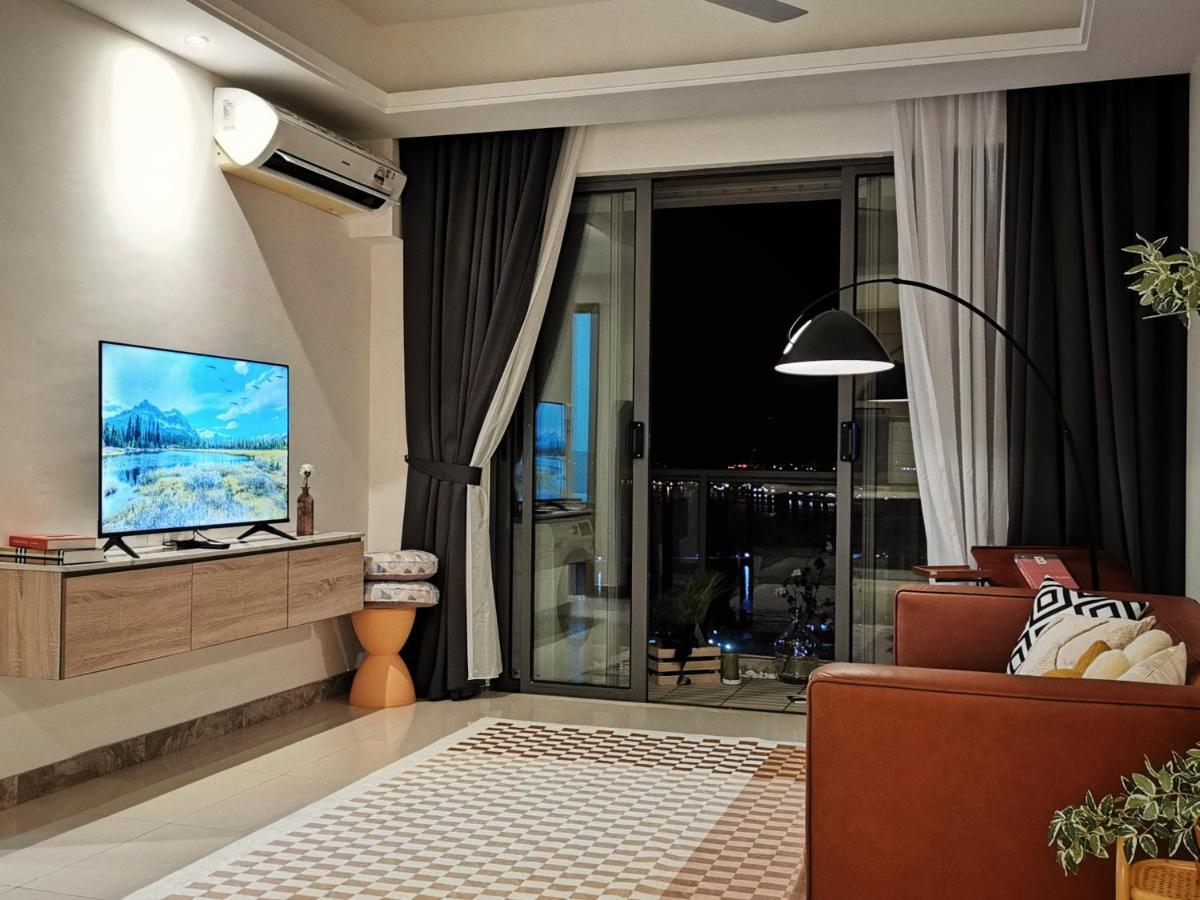 Yussy 2 Bedroom Sea View Condo At R&F Princess Cove Джохор Бахру Екстериор снимка